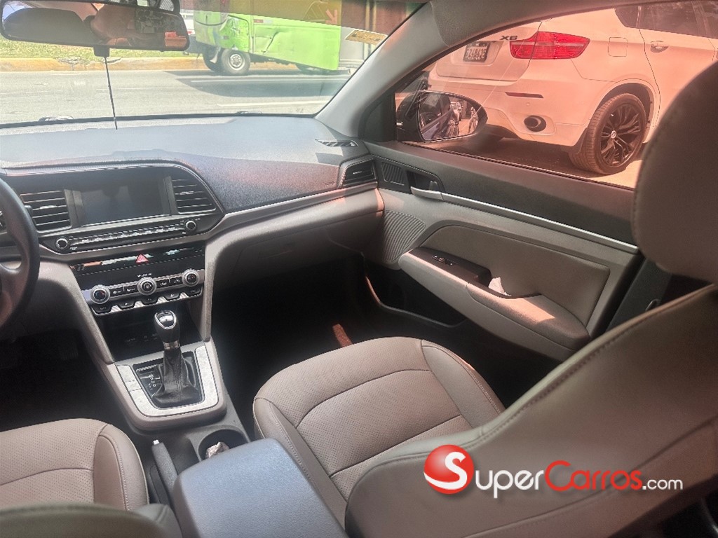 2020 Hyundai Elantra SEL — foto 10 / 12