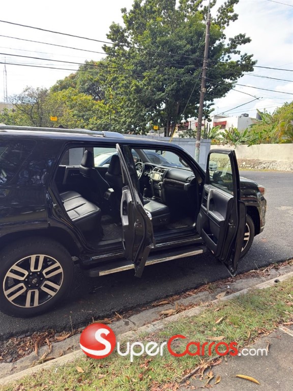 2018 Toyota 4 Runner Limited — foto 10 / 12