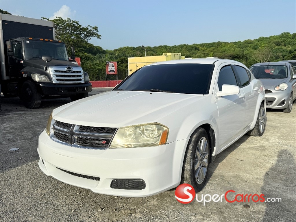 2014 Dodge Avenger — foto 2 / 9