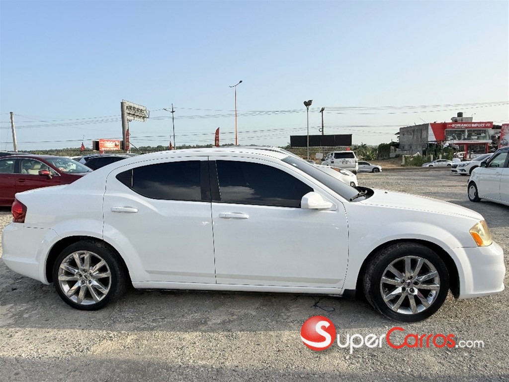 2014 Dodge Avenger — foto 4 / 9