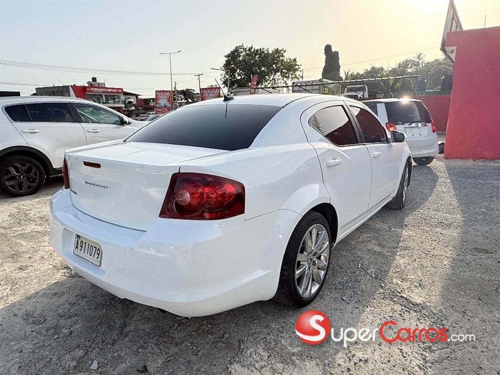 2014 Dodge Avenger — foto 6 / 9