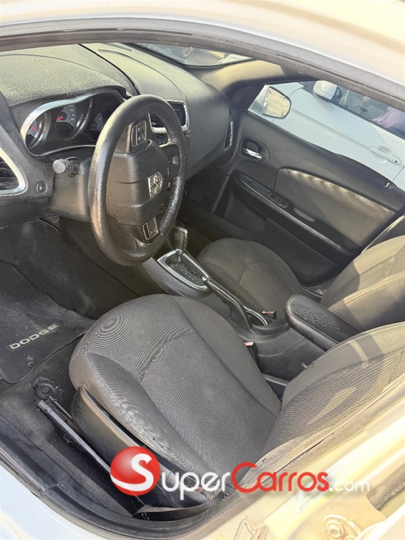 2014 Dodge Avenger — foto 9 / 9