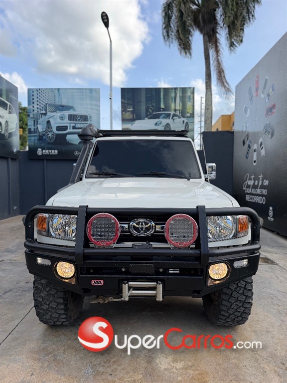 2023 Toyota Land Cruiser Serie 70 — foto 2 / 11