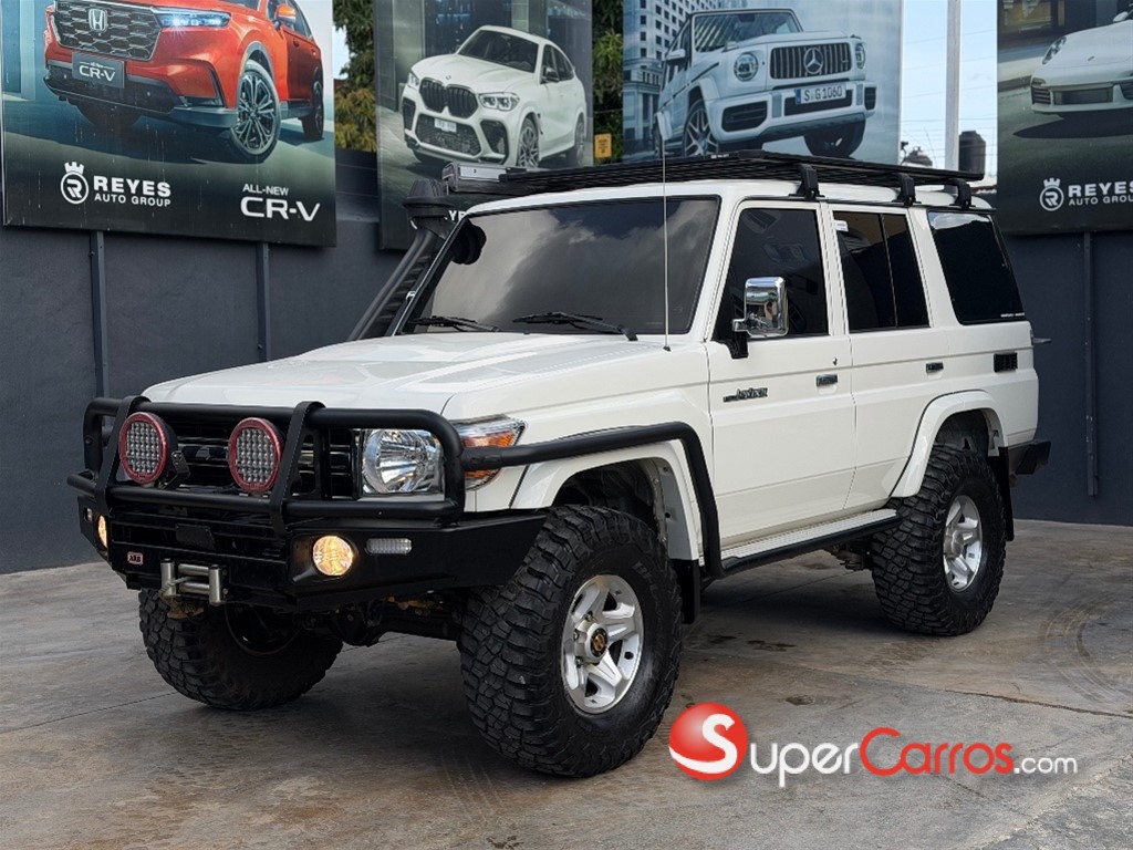 2023 Toyota Land Cruiser Serie 70 — foto 3 / 11