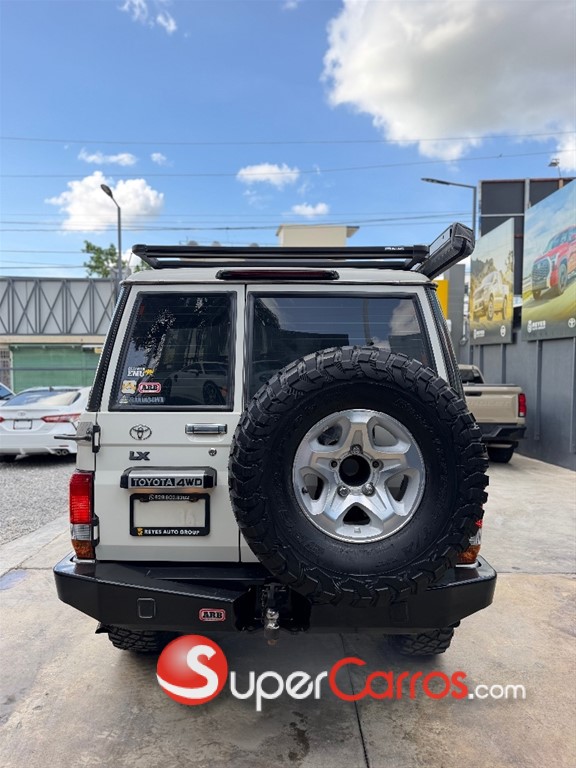 2023 Toyota Land Cruiser Serie 70 — foto 5 / 11