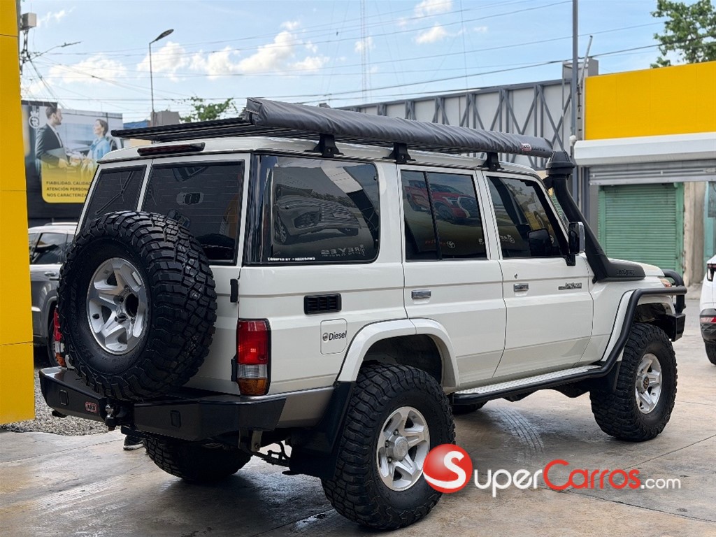 2023 Toyota Land Cruiser Serie 70 — foto 6 / 11