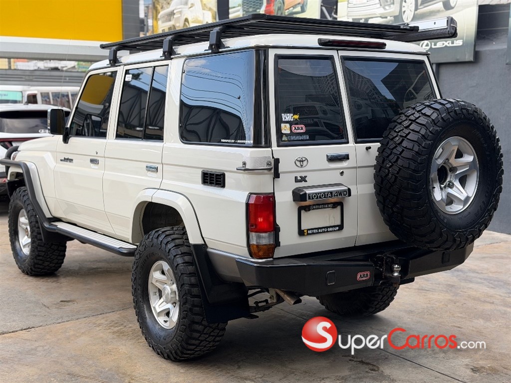 2023 Toyota Land Cruiser Serie 70 — foto 7 / 11