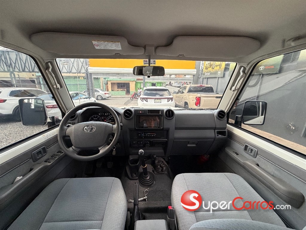2023 Toyota Land Cruiser Serie 70 — foto 8 / 11