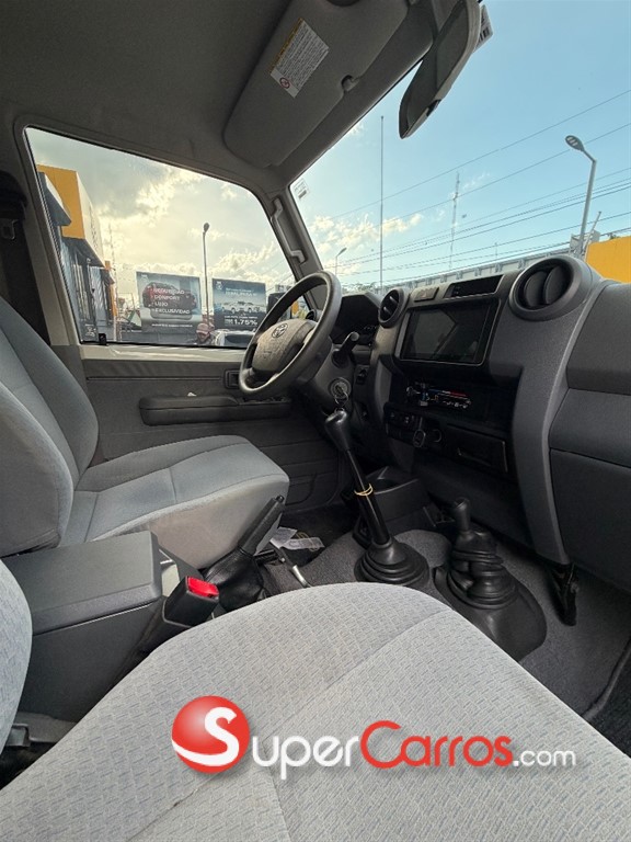 2023 Toyota Land Cruiser Serie 70 — foto 11 / 11