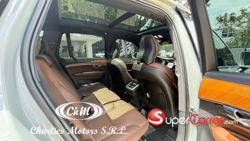 2024 Volvo XC90 B6 Plus — foto 9 / 12