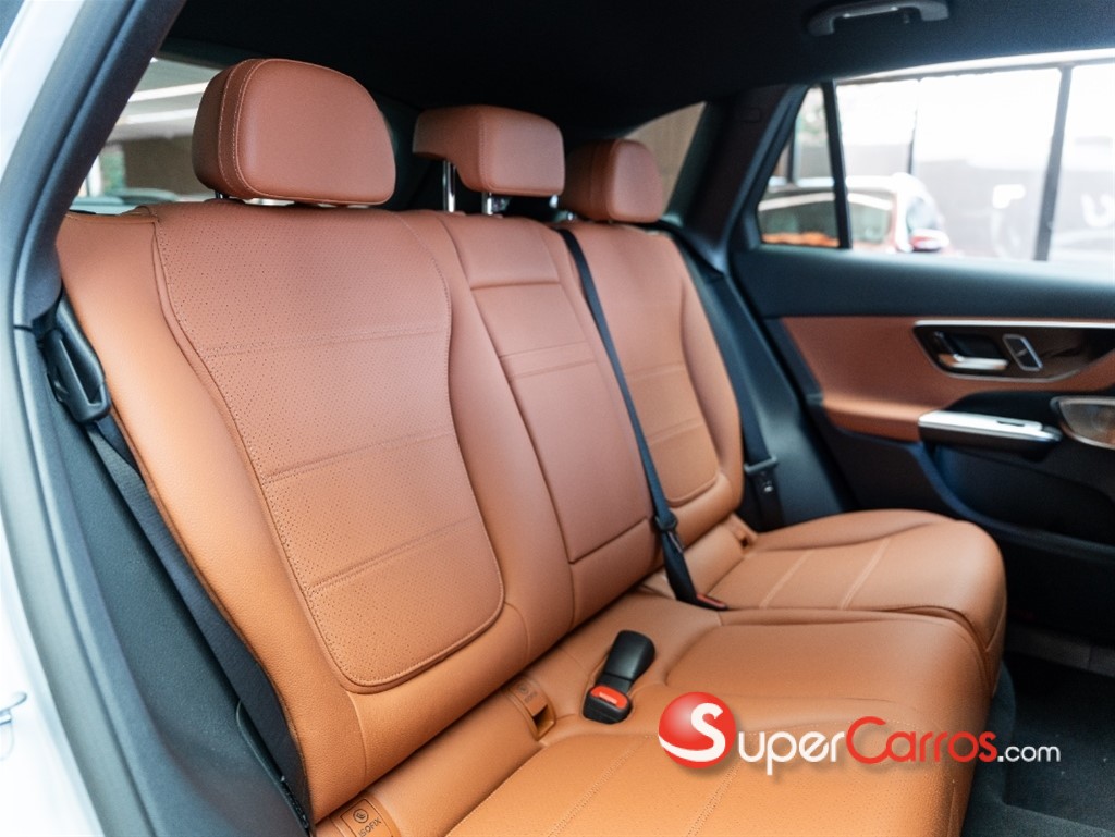2026 Mercedes-Benz Clase GLC 200 4MATIC — foto 8 / 12