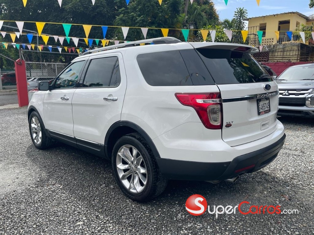 2013 Ford Explorer XLT — foto 6 / 12