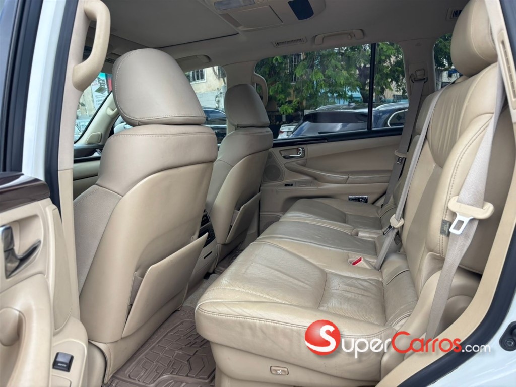 2011 Lexus LX 570 — foto 6 / 12