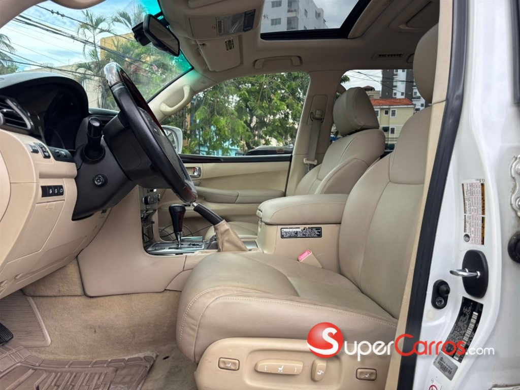 2011 Lexus LX 570 — foto 7 / 12
