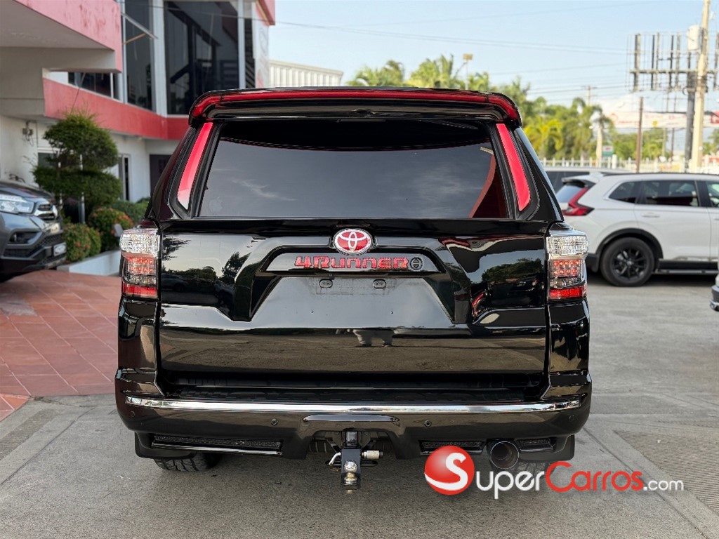 2016 Toyota 4 Runner Limited — foto 4 / 10