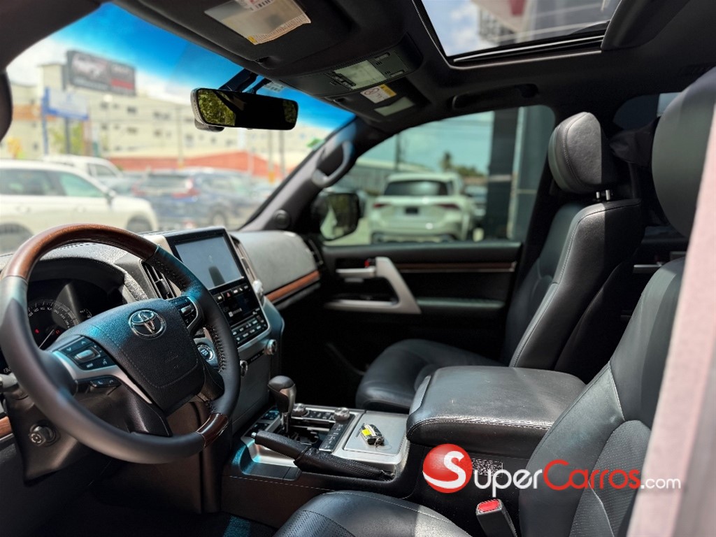 2017 Toyota Land Cruiser 200 VX-R — foto 7 / 11