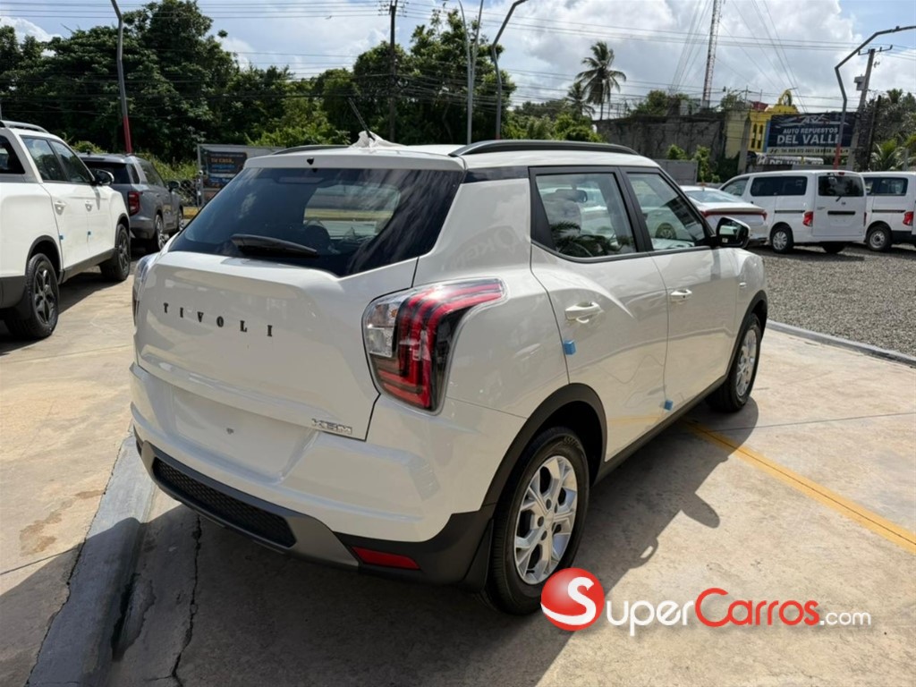 2027 KGM Tivoli LE — foto 3 / 9