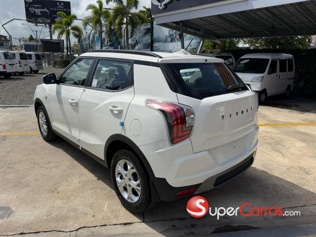 2027 KGM Tivoli LE — foto 4 / 9