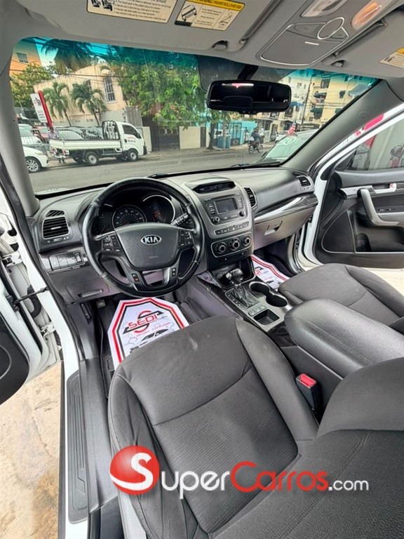 2014 Kia Sorento — foto 9 / 11