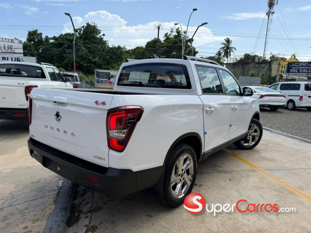 2026 KGM Musso Limited — foto 8 / 9