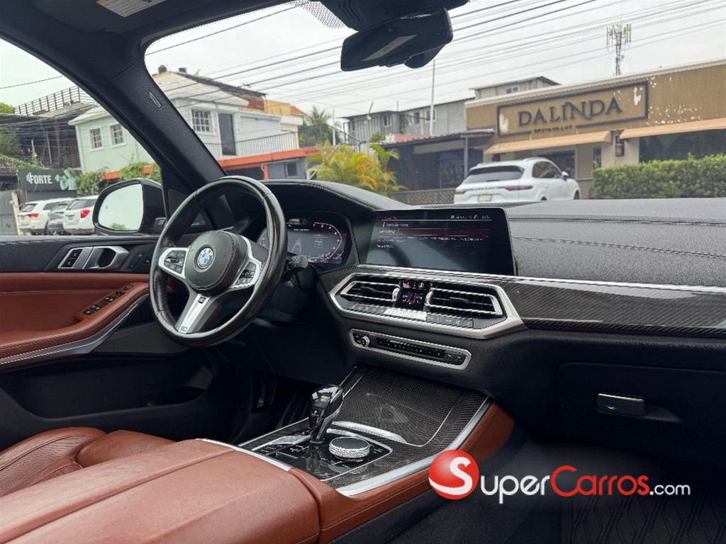 2021 BMW X 5 M Performance X-DRIVE 50i — foto 10 / 12