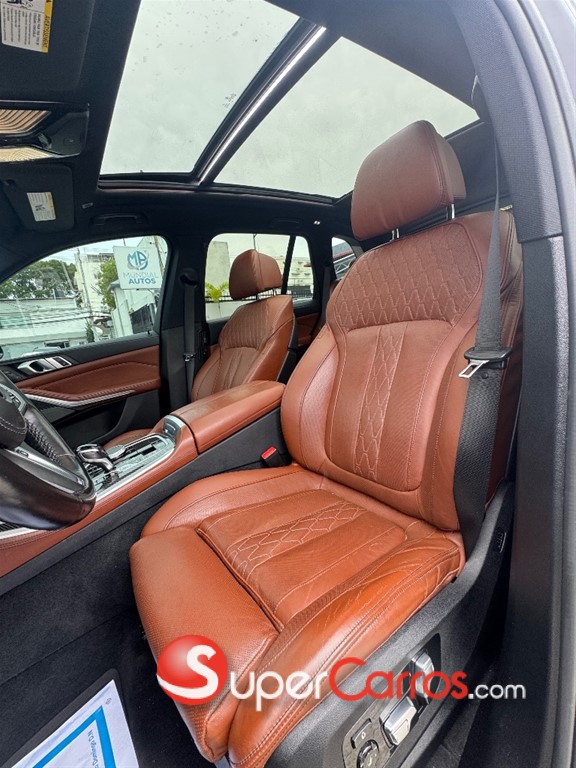 2021 BMW X 5 M Performance X-DRIVE 50i — foto 12 / 12