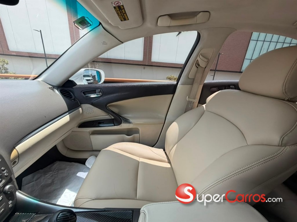 2011 Lexus ES 250 — foto 5 / 6