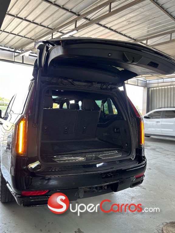 2022 Cadillac Escalade Premium Luxury — foto 9 / 12