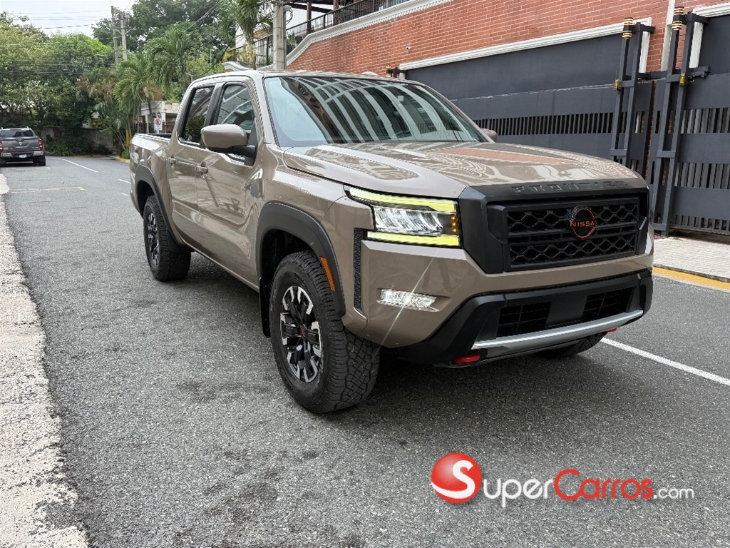 2022 Nissan Frontier Pro-4X — foto 2 / 9