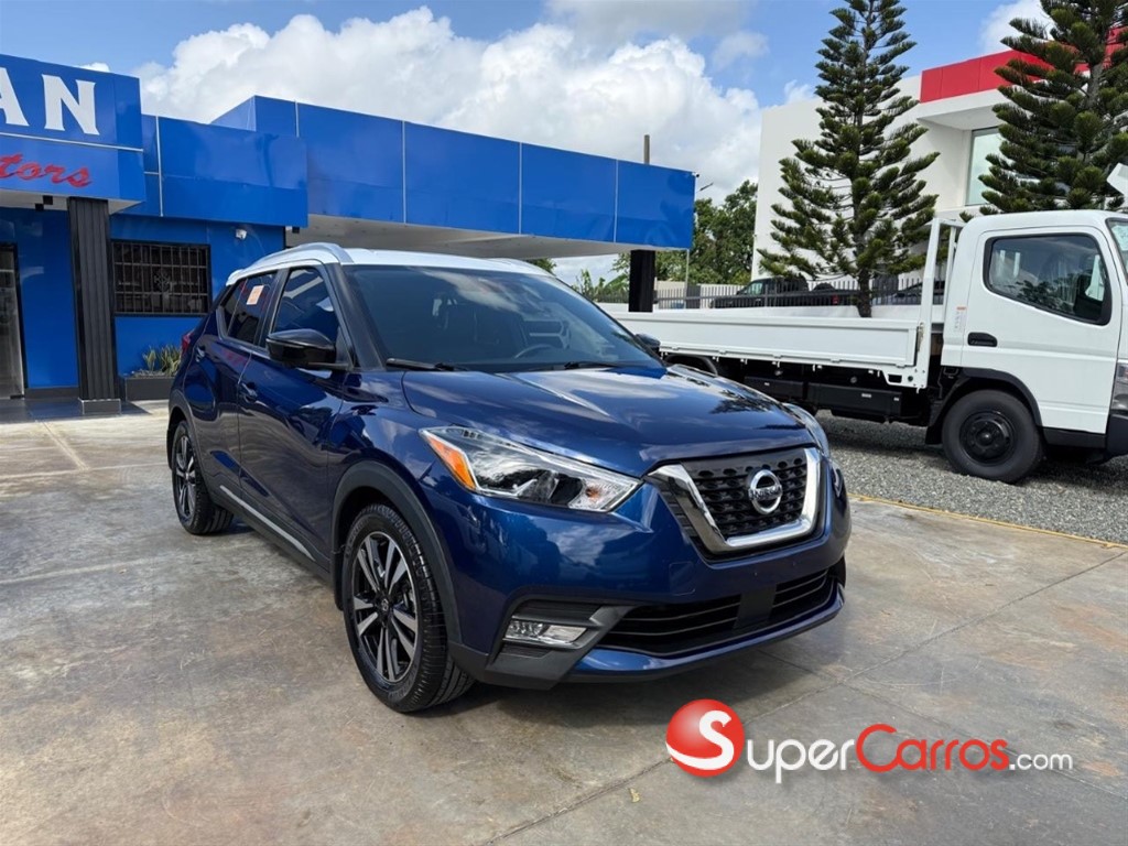 2020 Nissan Kicks SR