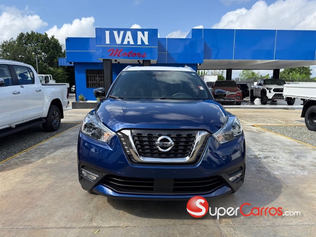 2020 Nissan Kicks SR — foto 2 / 12