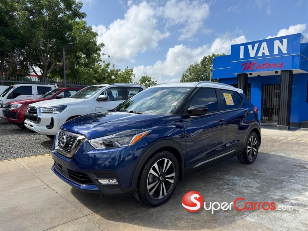 2020 Nissan Kicks SR — foto 3 / 12