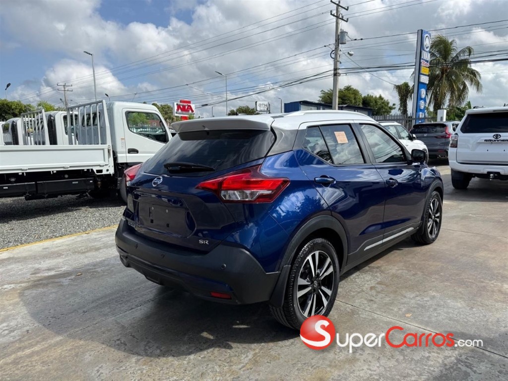2020 Nissan Kicks SR — foto 6 / 12