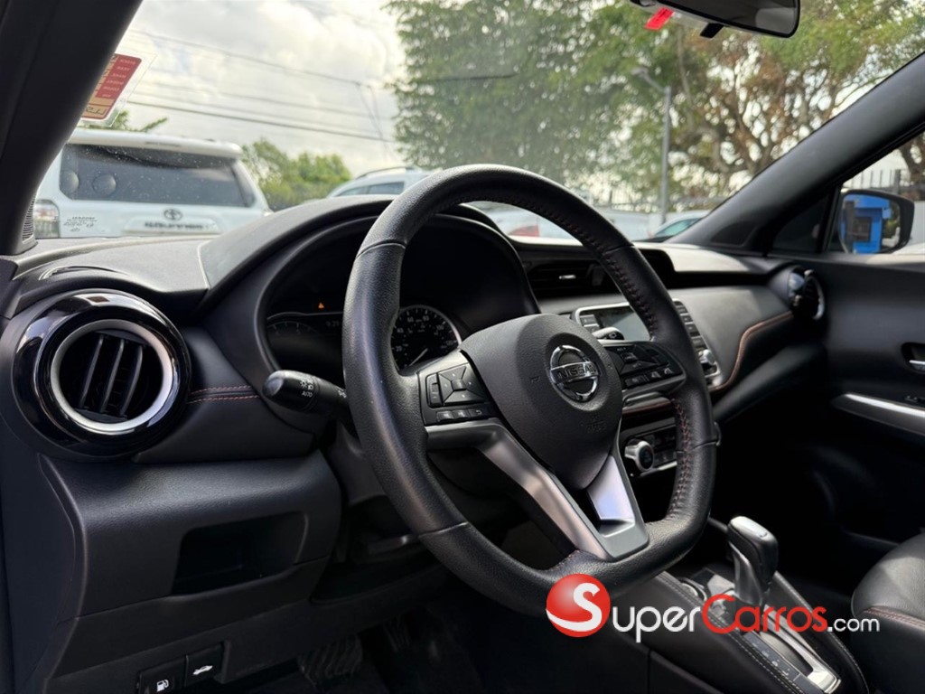 2020 Nissan Kicks SR — foto 12 / 12