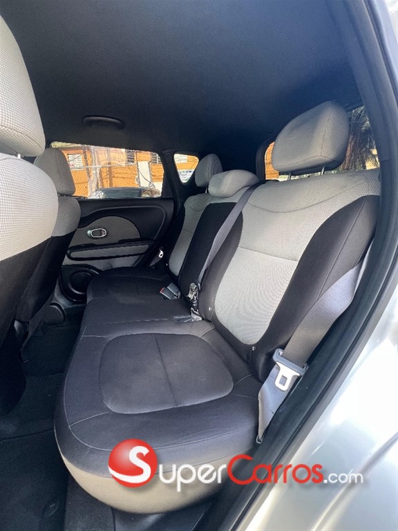 2019 Kia Soul LX — foto 8 / 10
