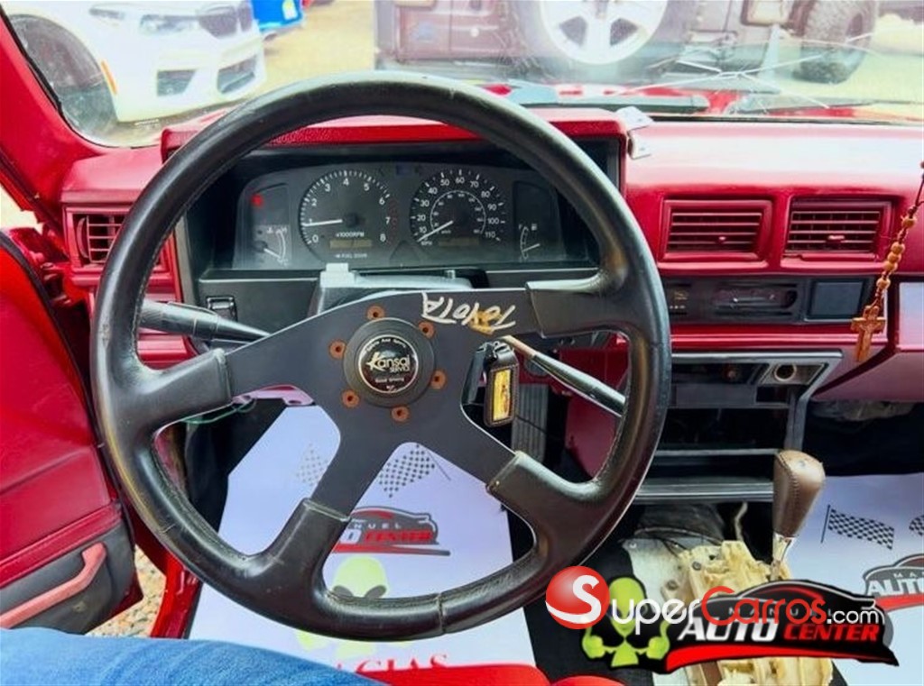 1985 Toyota Pick Up — foto 10 / 12