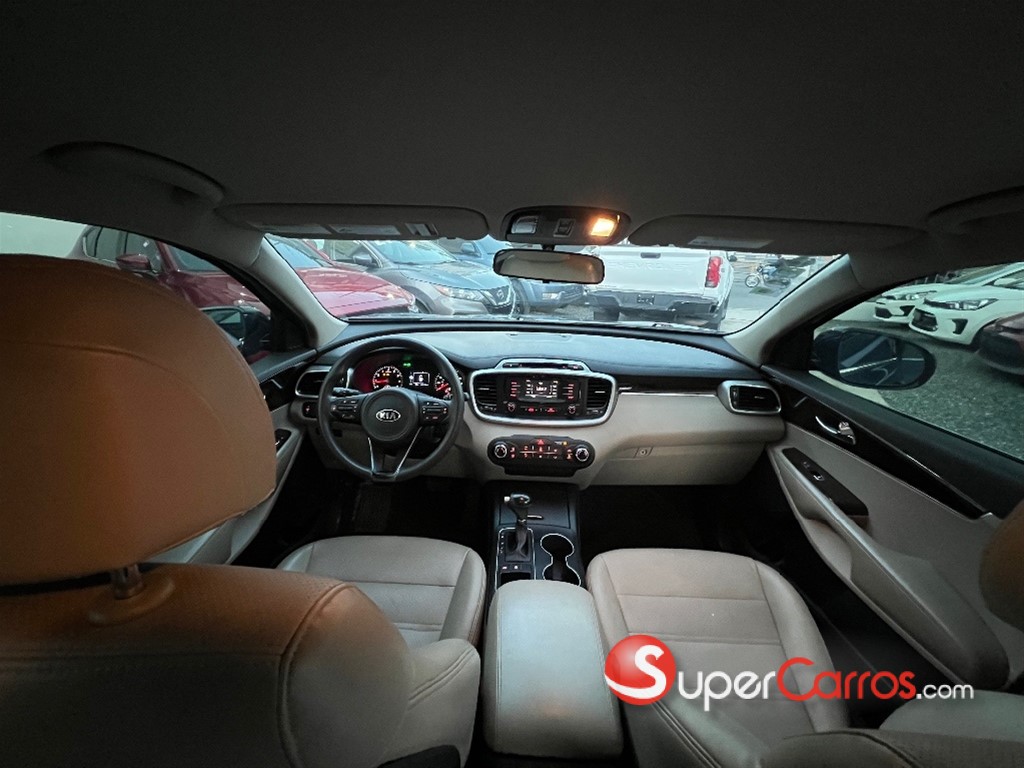 2017 Kia Sorento LX — foto 5 / 9
