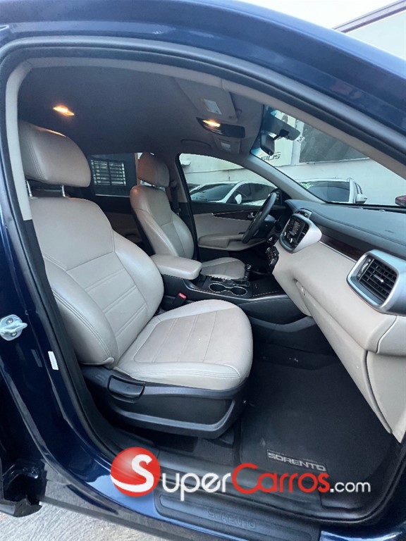 2017 Kia Sorento LX — foto 7 / 9