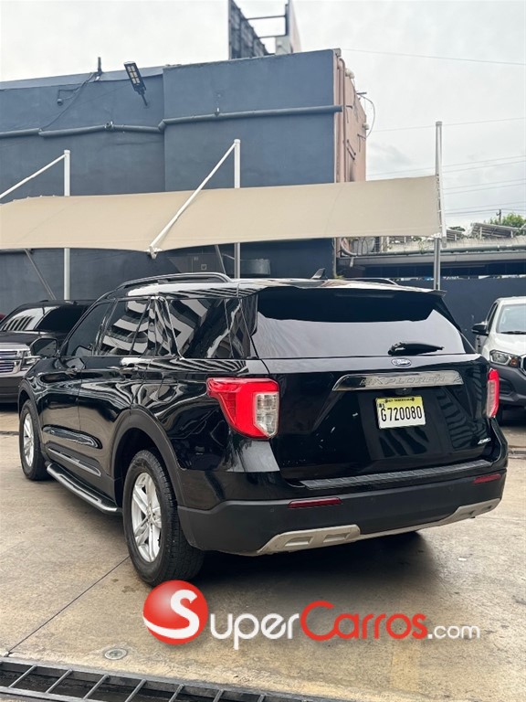 2021 Ford Explorer XLT 4WD — foto 3 / 7