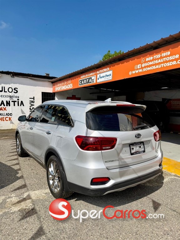 2020 Kia Sorento — foto 3 / 11