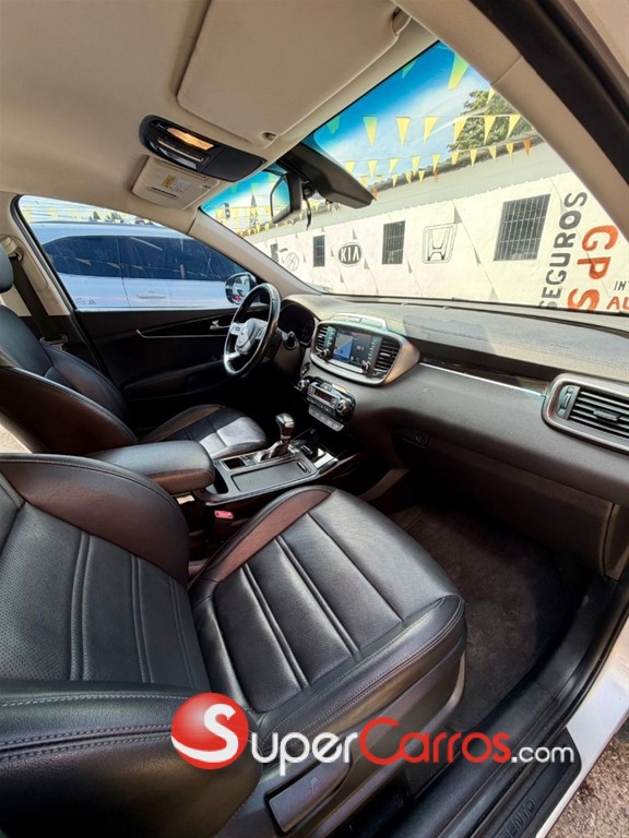 2020 Kia Sorento — foto 7 / 11