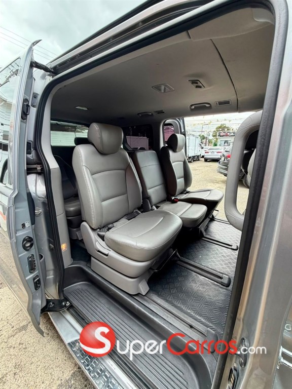 2020 Hyundai Grand Starex — foto 7 / 11