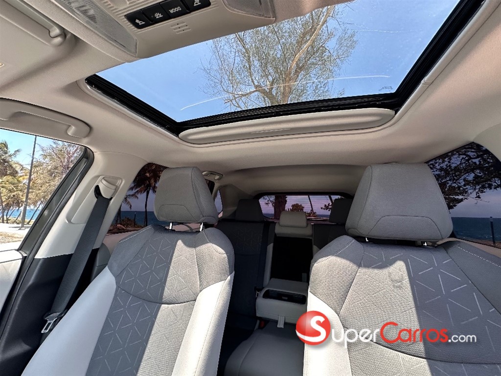 2021 Toyota RAV4 — foto 11 / 12