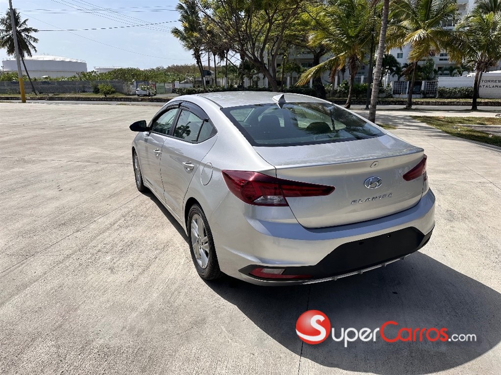 2021 Hyundai Elantra — foto 4 / 12
