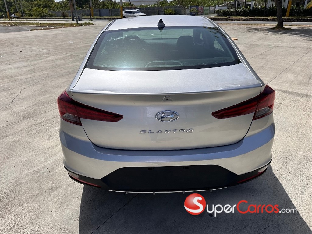 2021 Hyundai Elantra — foto 5 / 12