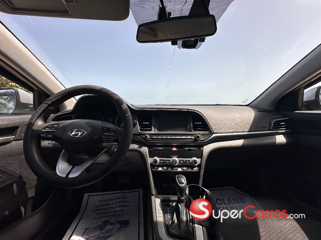 2021 Hyundai Elantra — foto 12 / 12
