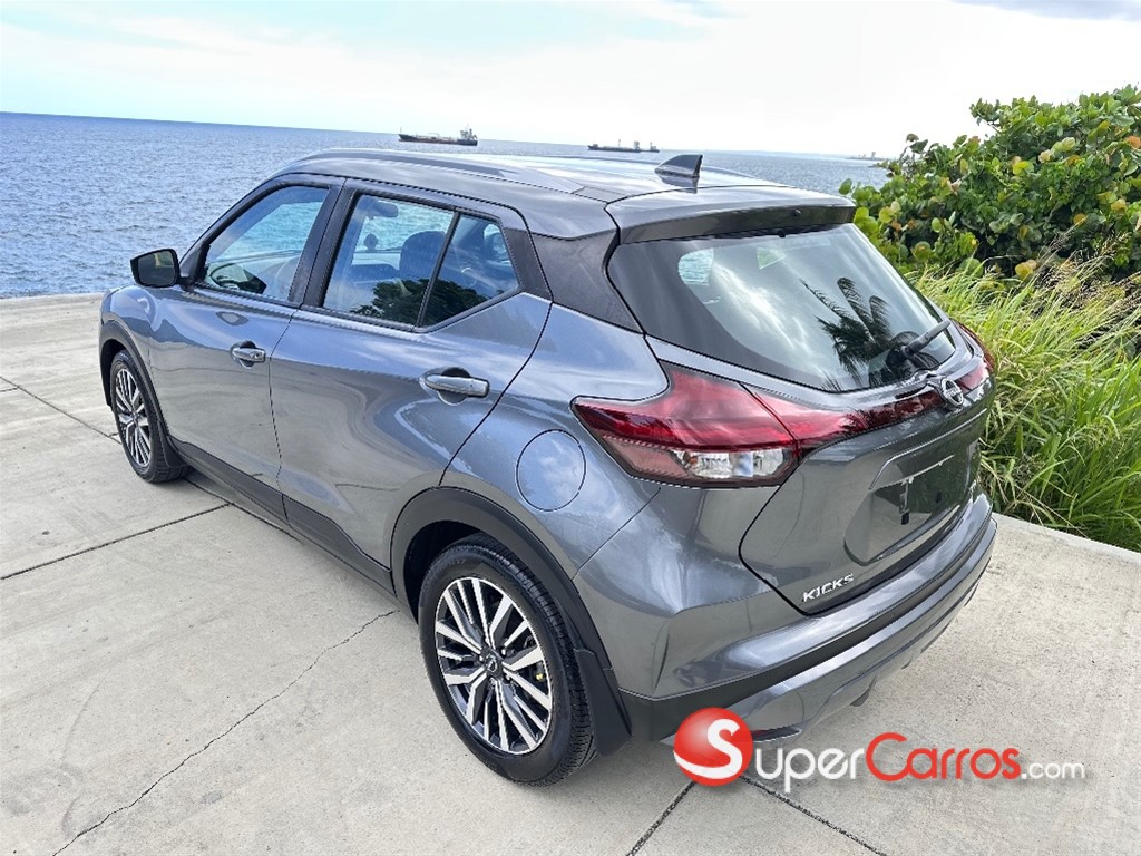 2021 Nissan Kicks SV — foto 4 / 12
