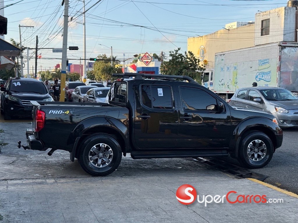 2021 Nissan Frontier Pro-4X — foto 9 / 12