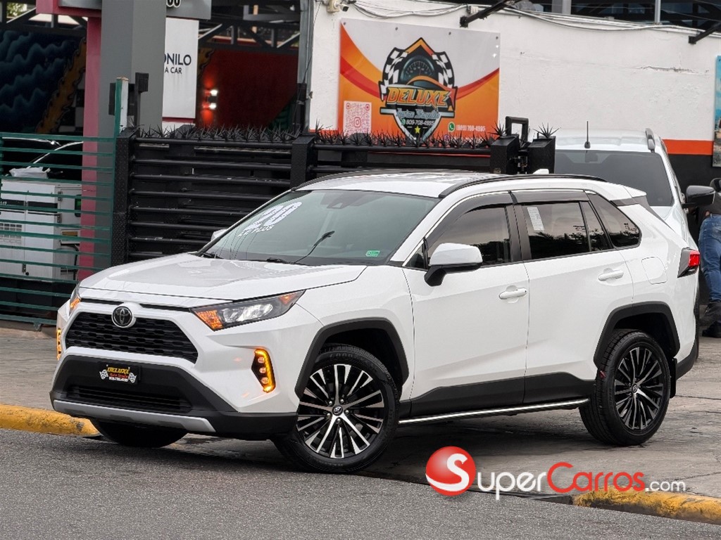 2020 Toyota RAV4 LE PLUS — foto 10 / 12