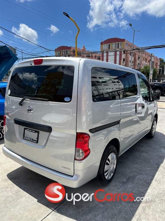 2020 Nissan NV 200 — foto 8 / 12